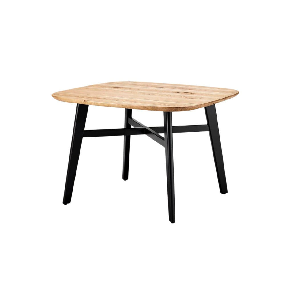 Eikenhouten tafel met zwart metaal onderstel - Modern ontwerp en duurzame constructie.